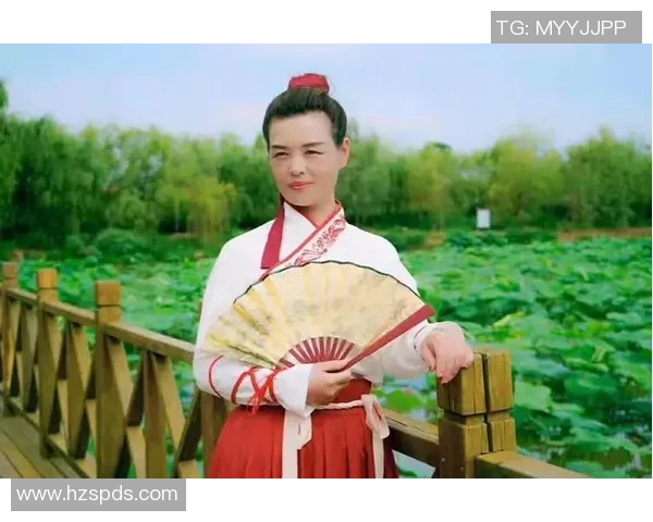 当世界足球巨星身着汉服走上绿茵场展现东西文化交融之美